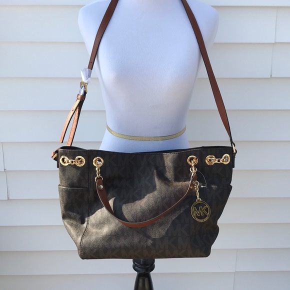 NWT Michael Kors Browm Skin Jet Set - Picture 1 of 8